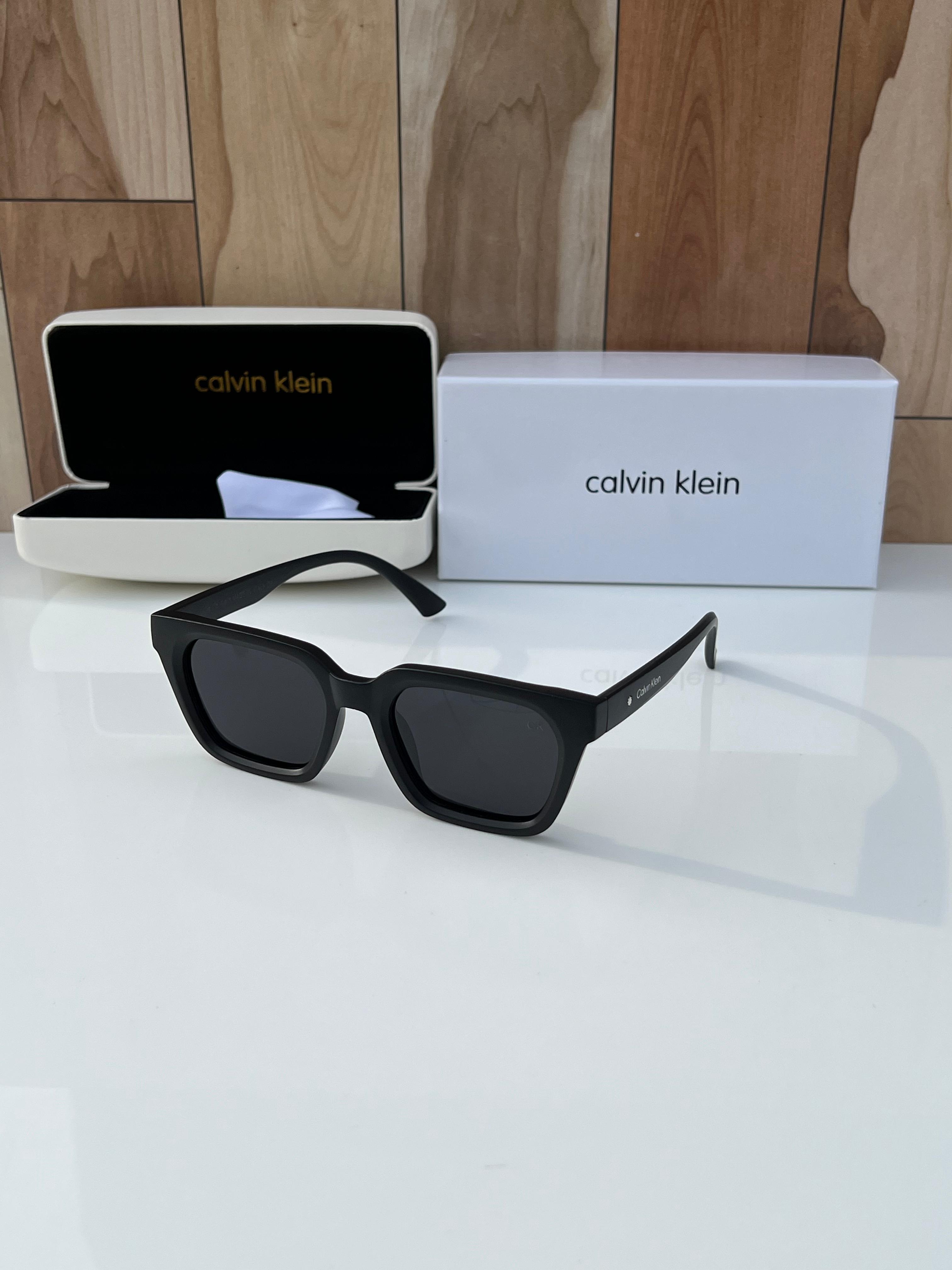 Cal  Y07 black