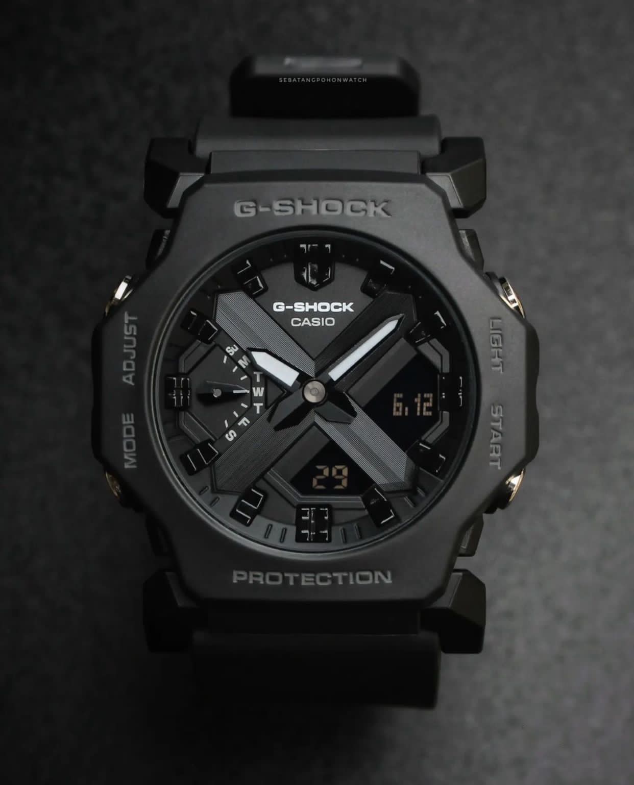 Casiio G-Shok Black Analog-Digital Watch